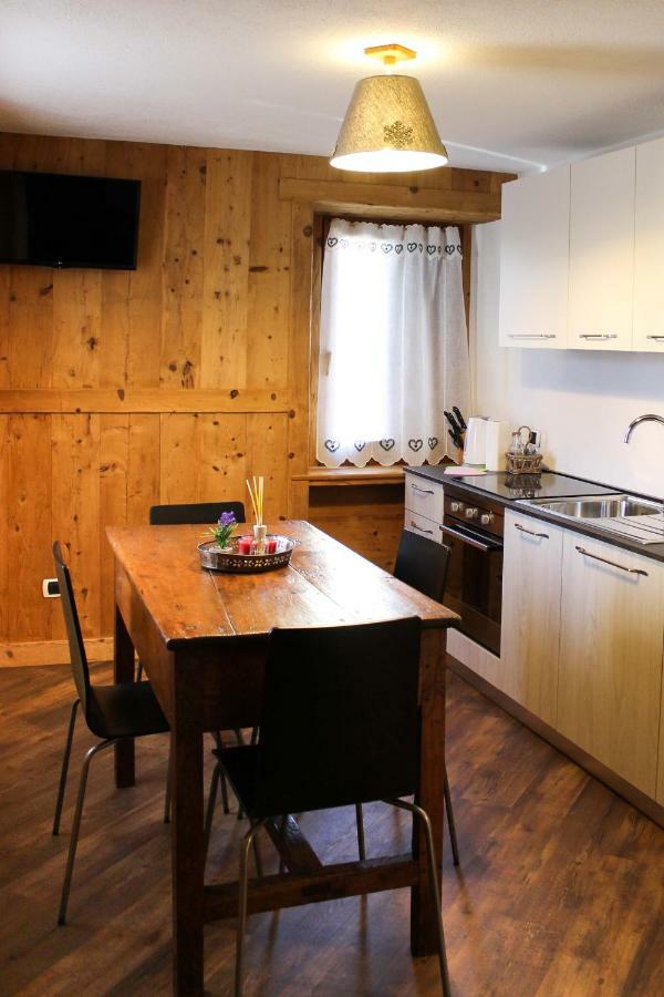 אאוסטה Maison D'Antan Alloggio Ad Uso Turistico Vda Charvensod N 0022 מראה חיצוני תמונה