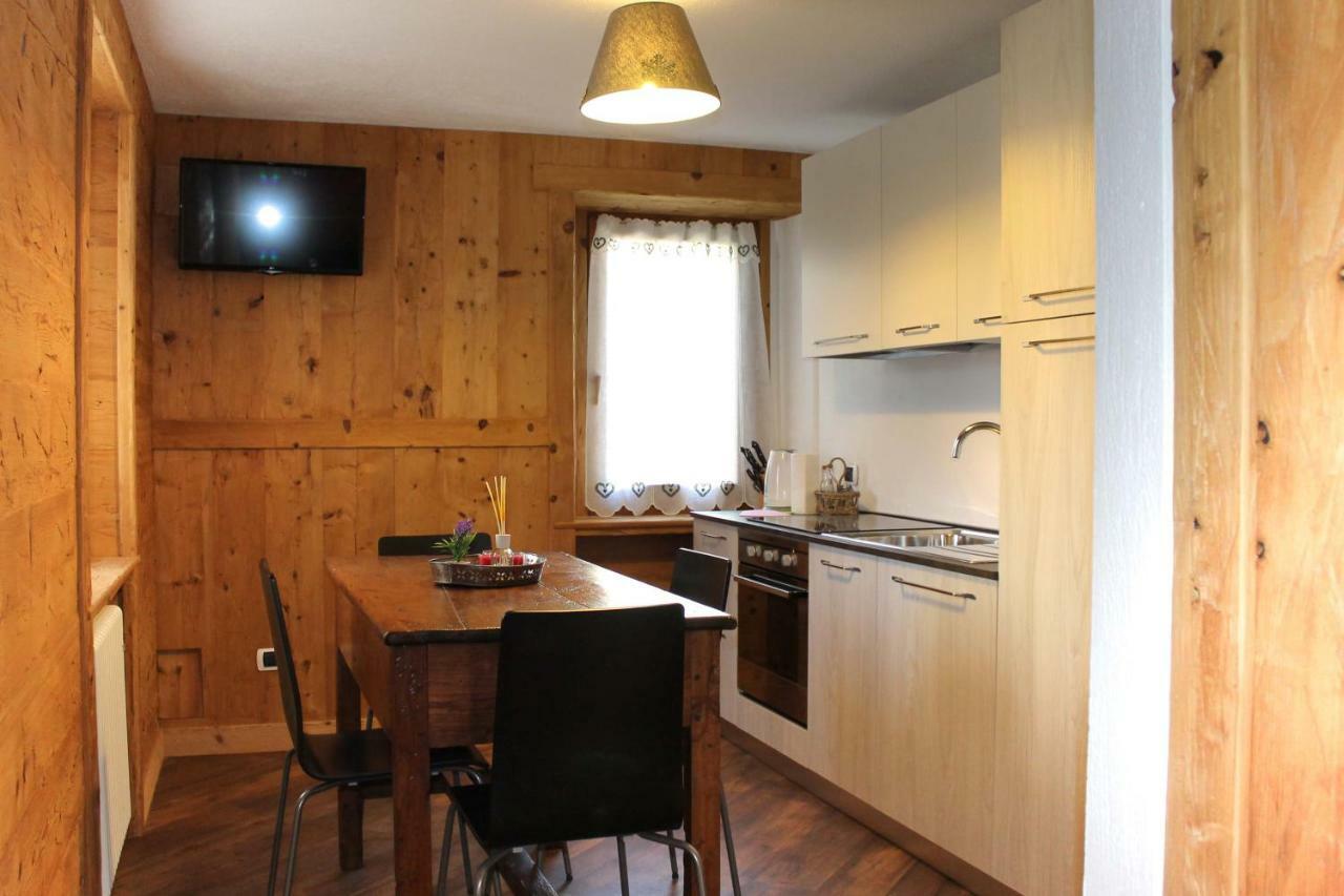 אאוסטה Maison D'Antan Alloggio Ad Uso Turistico Vda Charvensod N 0022 מראה חיצוני תמונה