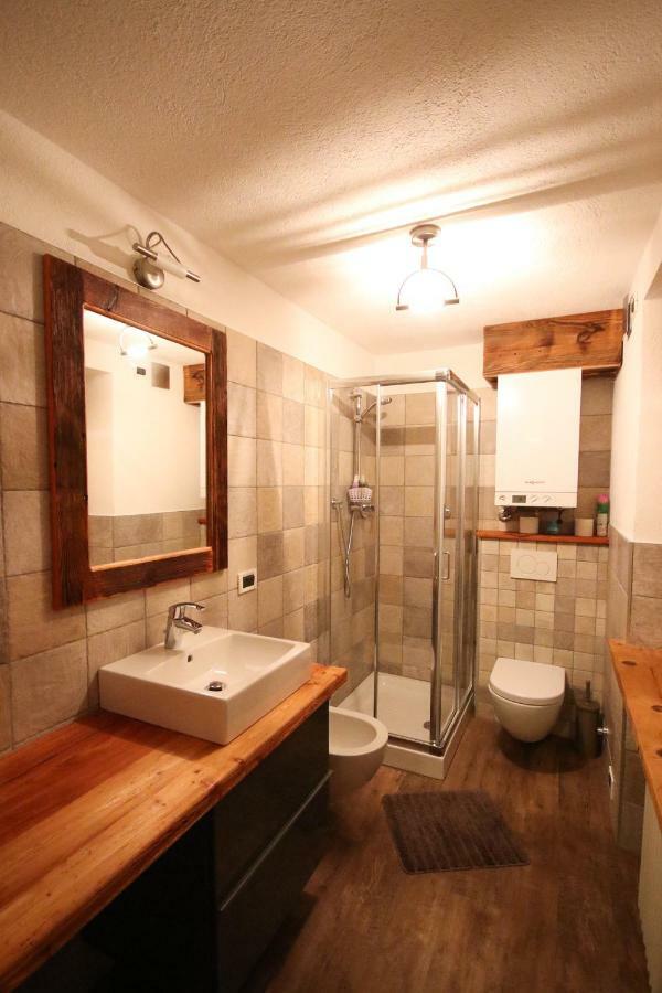 אאוסטה Maison D'Antan Alloggio Ad Uso Turistico Vda Charvensod N 0022 מראה חיצוני תמונה